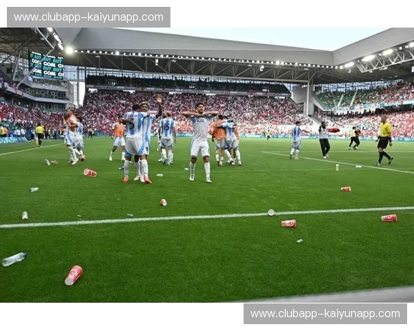 捷克vs圣马力诺：巨龙的低语与微光，一场足球的另类对话